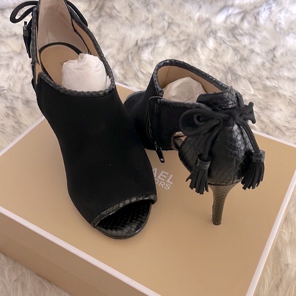 Michael Kors Mid Bootie